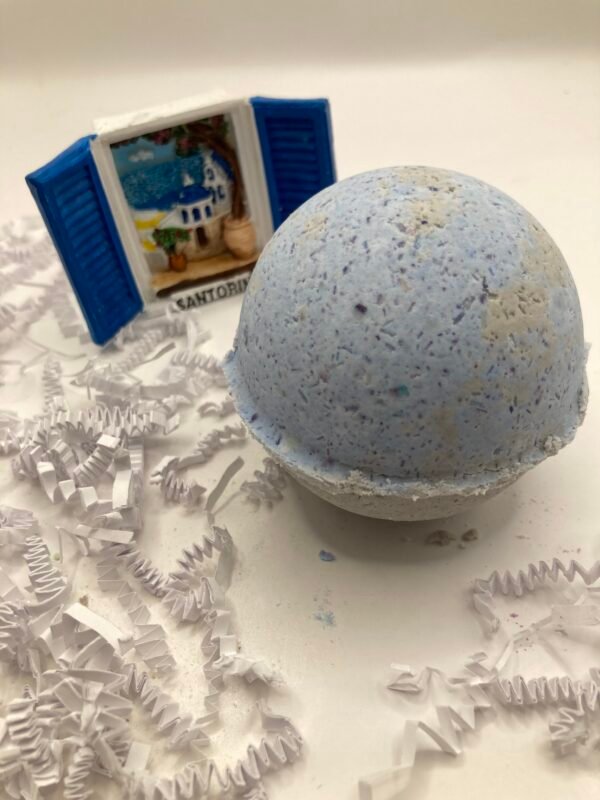 Santorini's Embrace Bath Bomb - Image 3