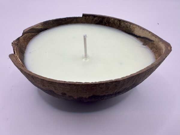 Coconut Shell Candle - Image 3