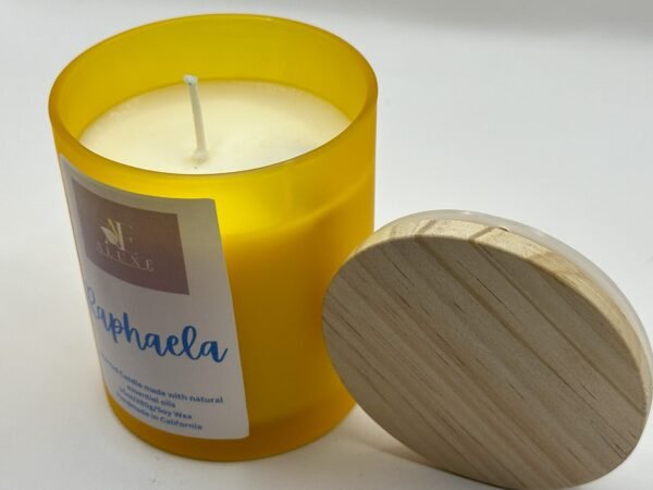 Raphaela Candle - Image 3
