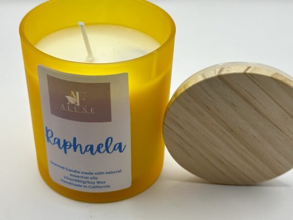 Raphaela Candle - Image 4