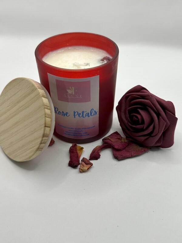 Rose Petals Candle - Image 4